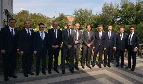 garanti bankasi genel muduru ve ust duzey yoneticileri kayseri seker ziyaretinde